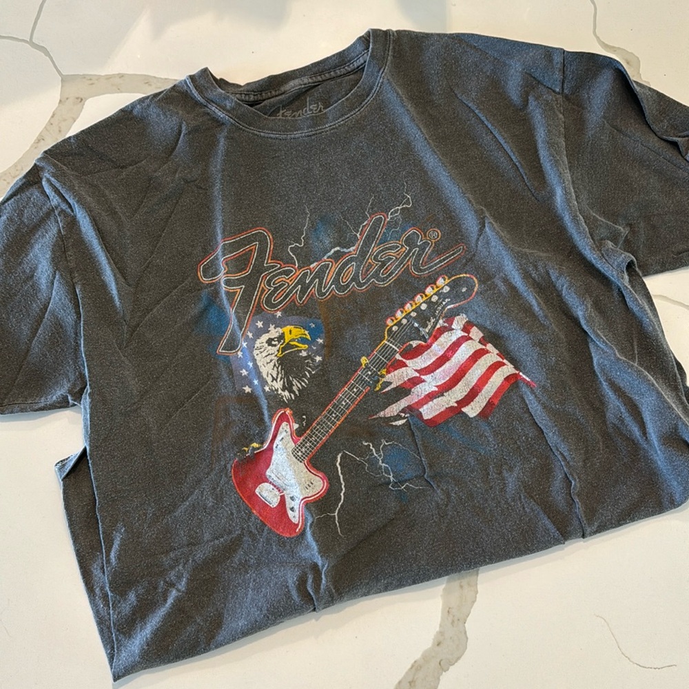 Oversized Fender Tshirt
